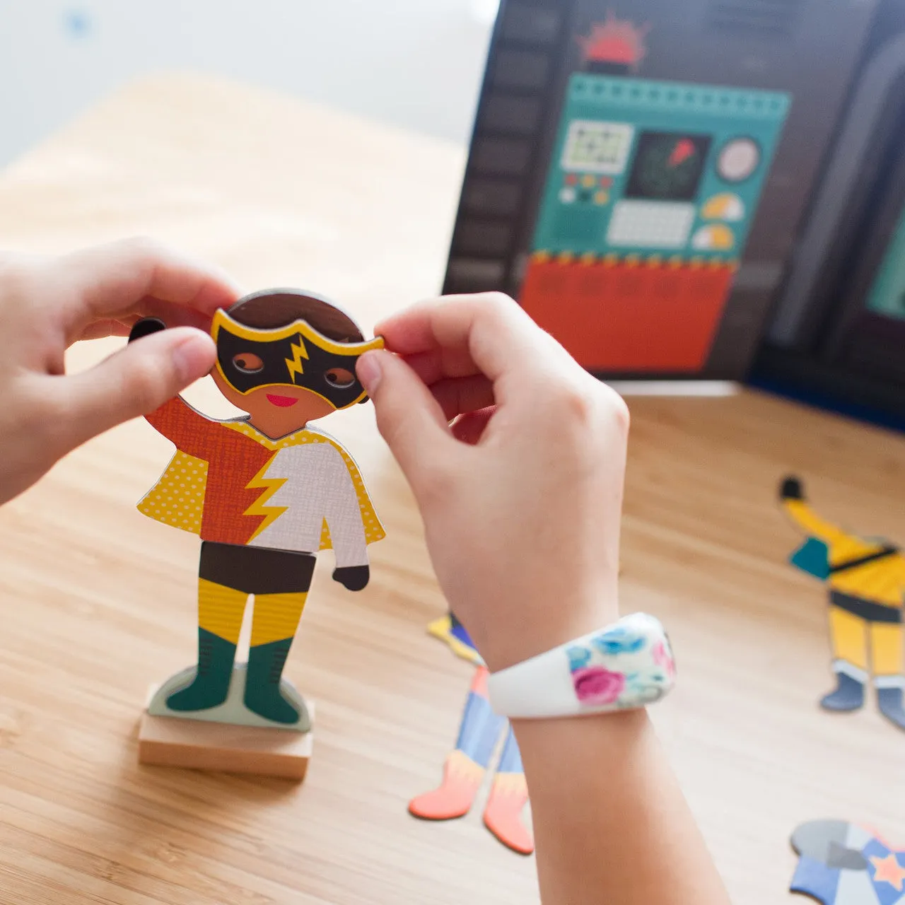 Superheroes Magnetic Costume Builder
